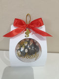 Bola de Navidad personalizada con foto y nombre en caja regalo con lazo rojo